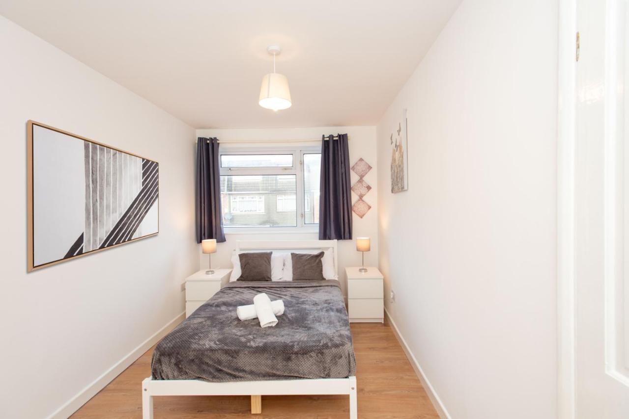 Stunning Four Bedroom House Close To Excel, O2 & Central London With Free Parking Luaran gambar