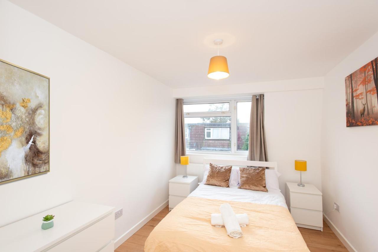 Stunning Four Bedroom House Close To Excel, O2 & Central London With Free Parking Luaran gambar