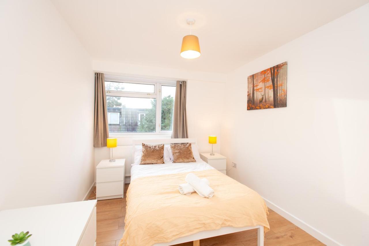 Stunning Four Bedroom House Close To Excel, O2 & Central London With Free Parking Luaran gambar